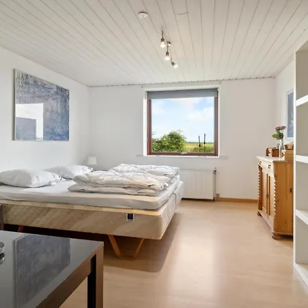Stunning In With Wifi Farso