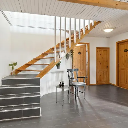 Beautiful In With Kitchen Holiday home