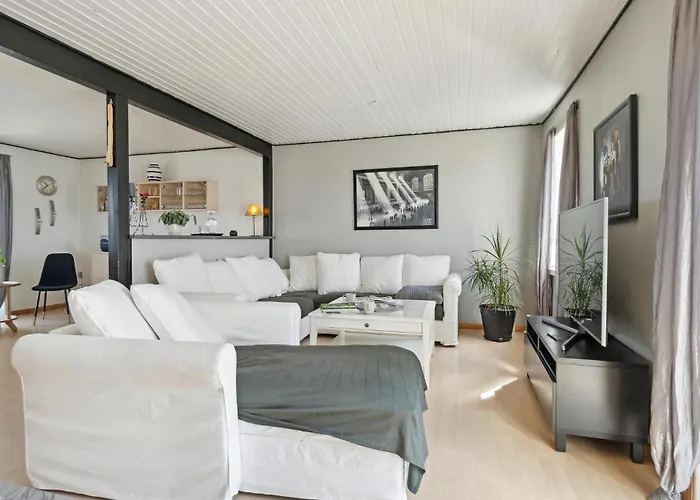 Beautiful In With Kitchen * Farsø